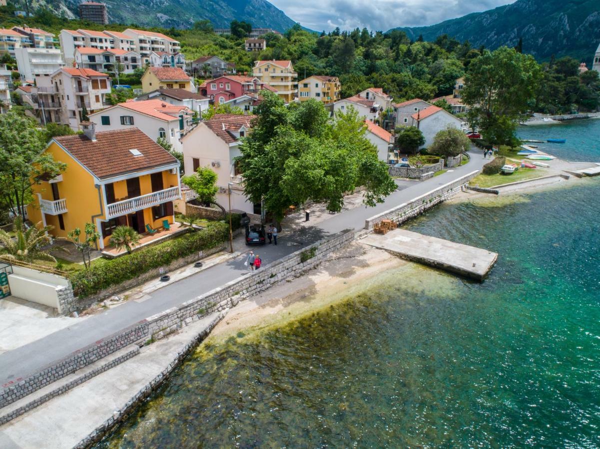 Apartments Beachfront Kotor Exterior photo